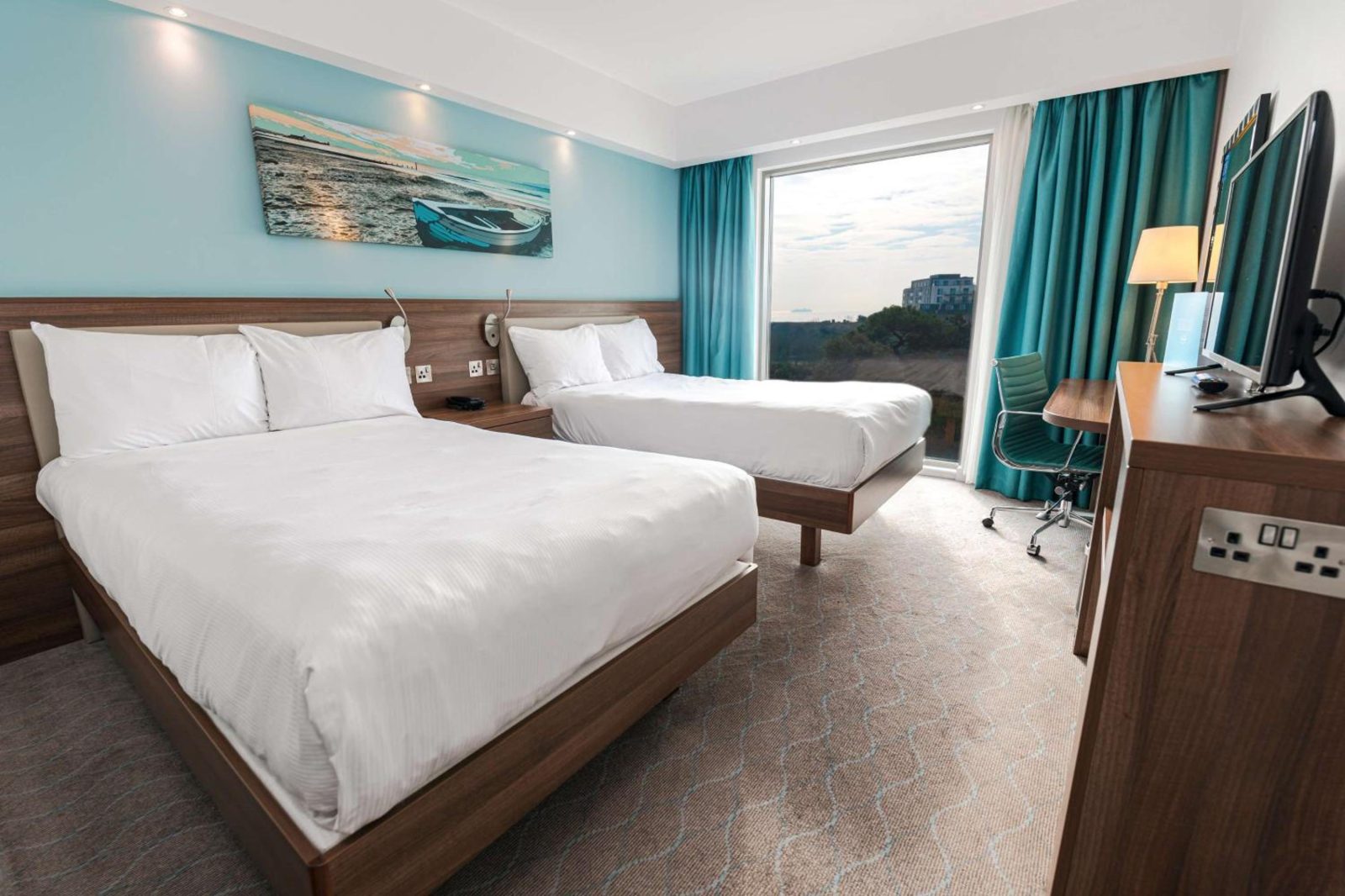 Hampton by Hilton Bournemouth — photo 4