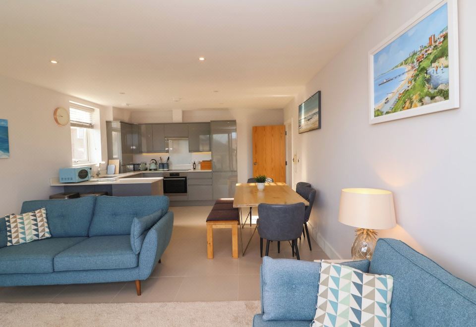 7 Warren Edge Close